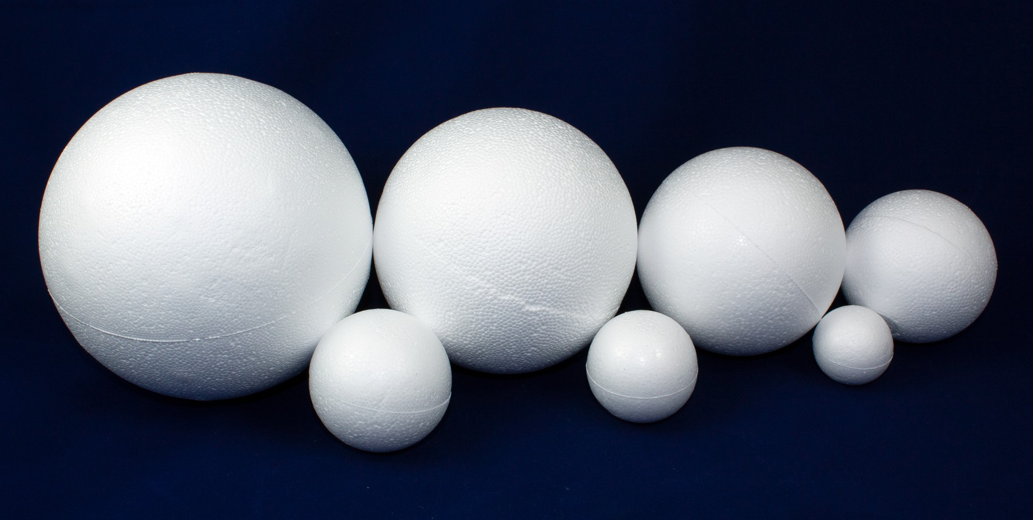 Polystyrenová koule Ø 04 cm