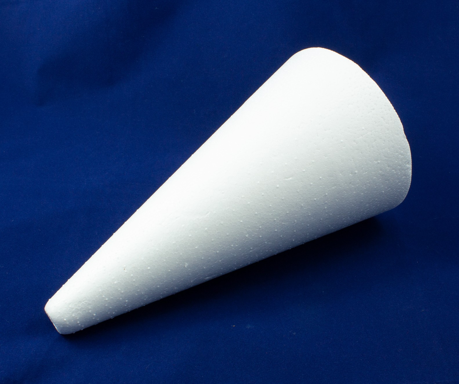 Polystyrenový kužel 15 cm