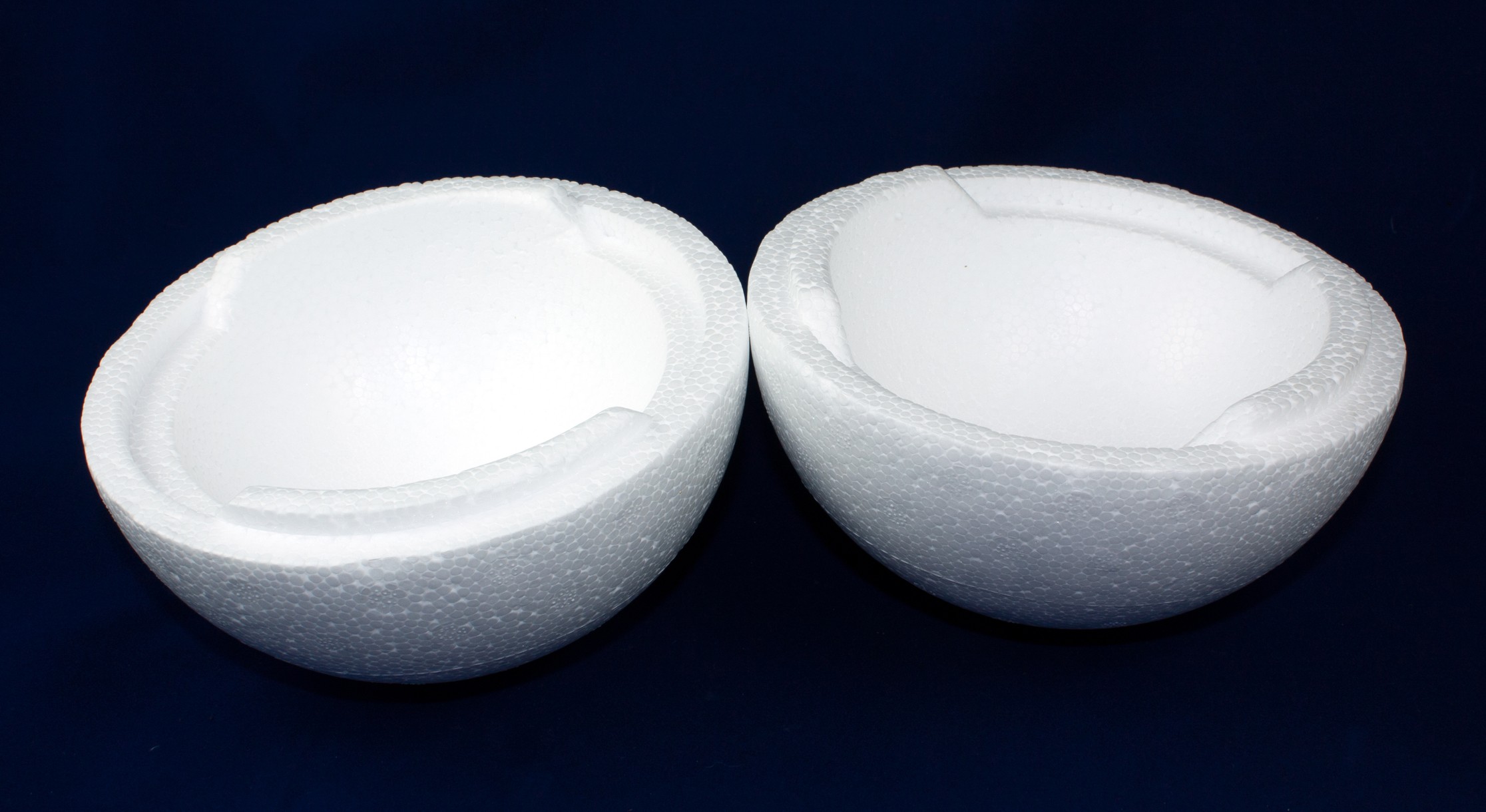 Polystyrenová koule Ø 16 cm - půlená
